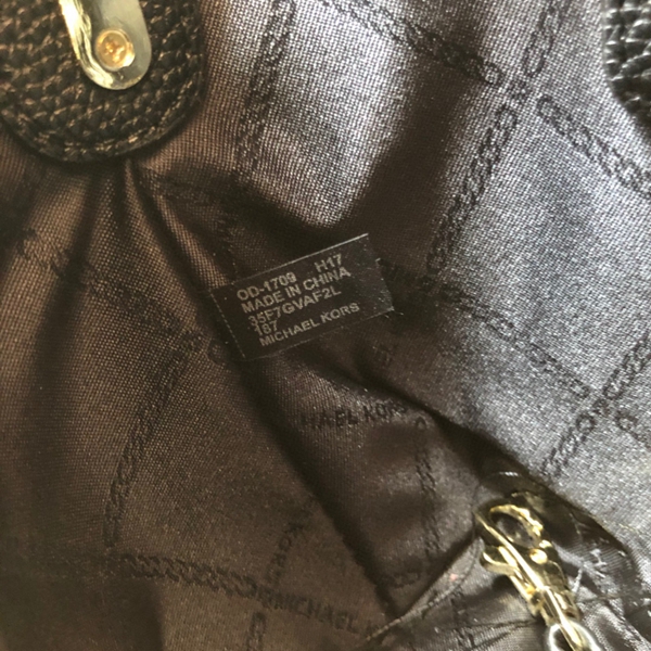 マイケルコースバッグ着用イメージ